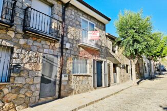 CASA UNIFAMILIAR EN SAN BARTOLOMÉ DE PINARES