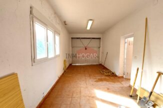 INMHOGAR VENDE CHALET EN URBANIZACIÓN EN MAELLO