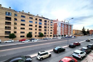 PISO CON TERRAZA EN UNIVERSIDAD(ÁVILA) 05003 91