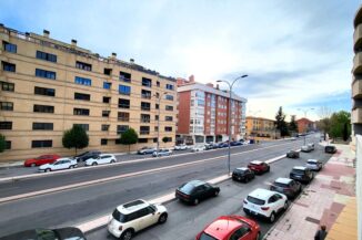 PISO CON TERRAZA EN UNIVERSIDAD(ÁVILA) 05003 69