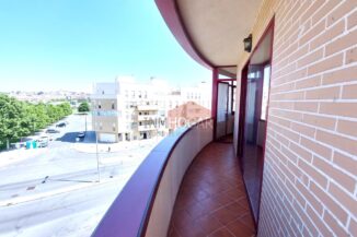 ESPECTACULAR VIVIENDA EN LA ZONA DEL ALCAMPO