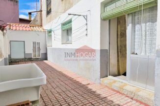 PLANTA BAJA CON PATIO EN VENTA EN VILLATORO (ÁVILA)05560 93