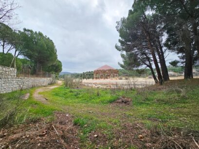 CHALET ADOSADO JUNTO A LAS CALAS DE GUISANDO ÁVILA 05260 72